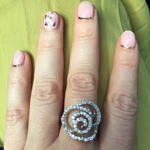 Rose shaped ring (FREE)